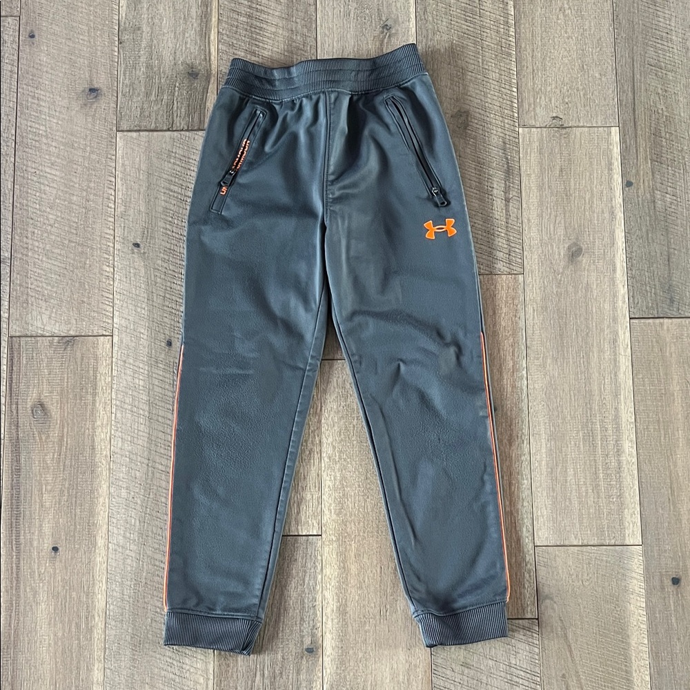 Boys joggers size 6